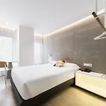 Mar Del Plata 2* آكورونيا